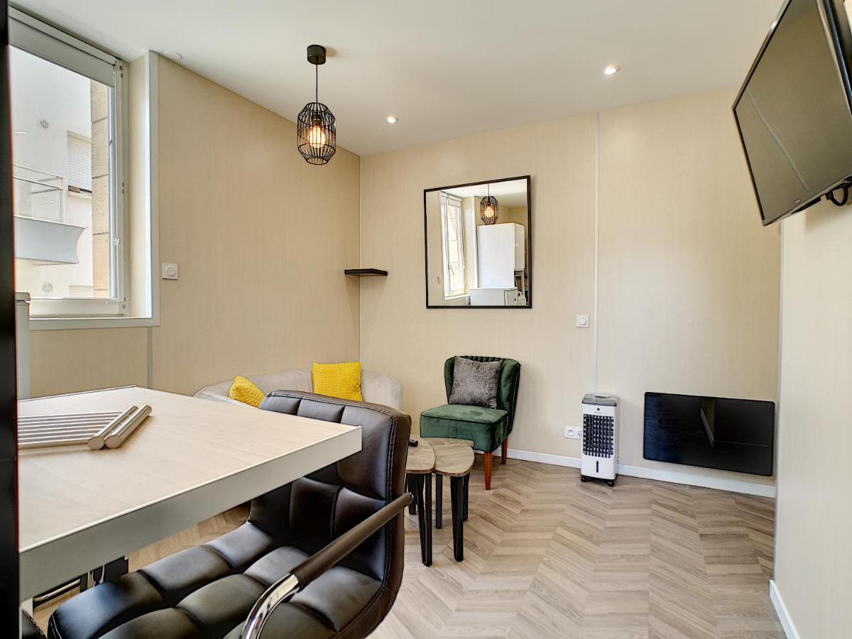 Hermes Apartment